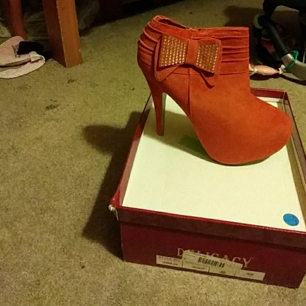 Shoe